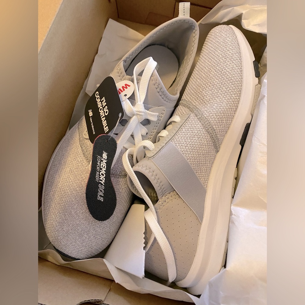 BRAND NEW New Balance Women's FuelCore Nergize Sneaker Size 9